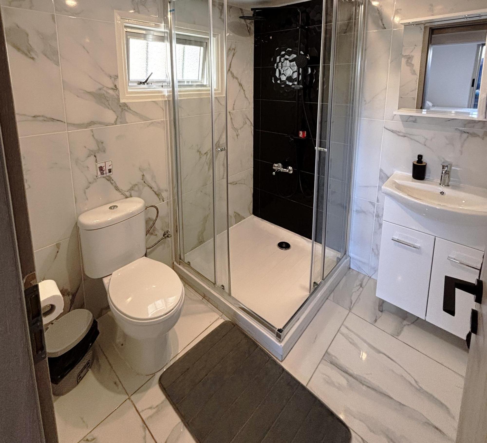 Sant Central Deluxe Apartments Aya Napa Dış mekan fotoğraf