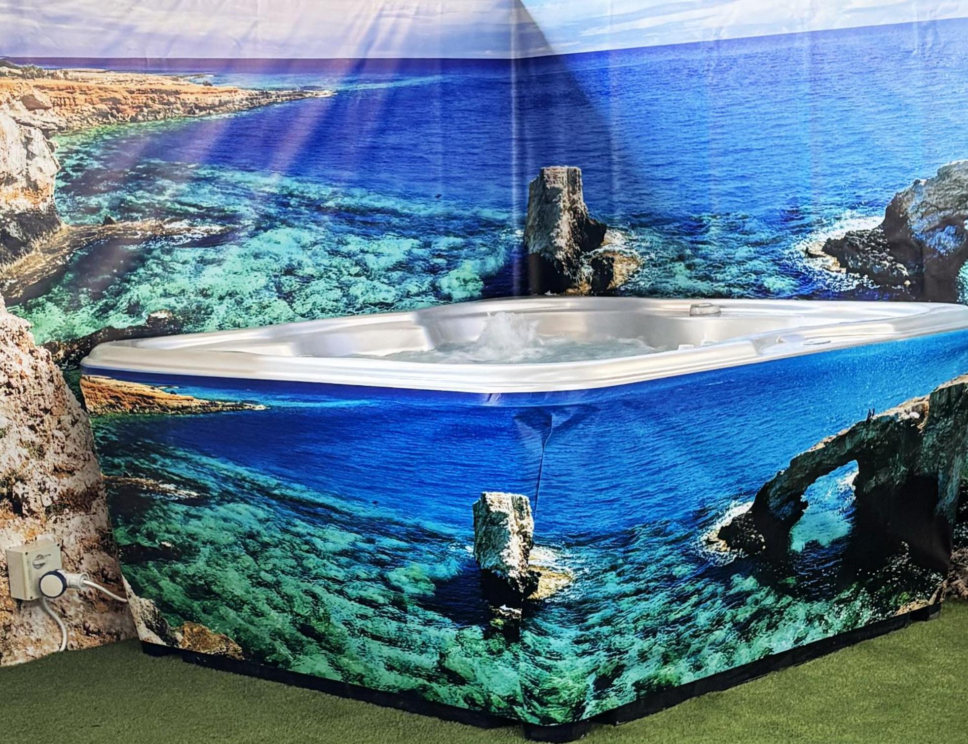 Sant Central Deluxe Apartments Aya Napa Dış mekan fotoğraf